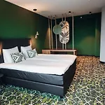 호텔 Der Valk 4*