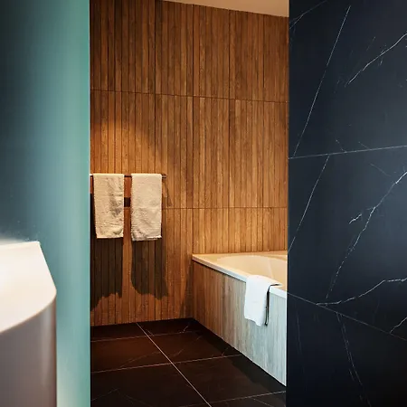 Der Valk Hotel 4*